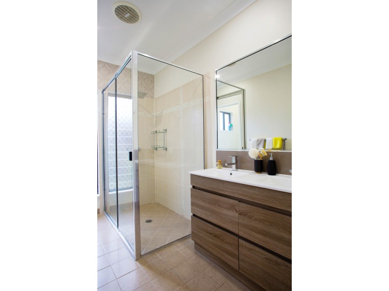 10 Riverstone Court, Mount Louisa QLD 4814