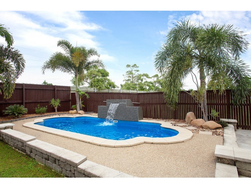 10 Riverstone Court, Mount Louisa QLD 4814