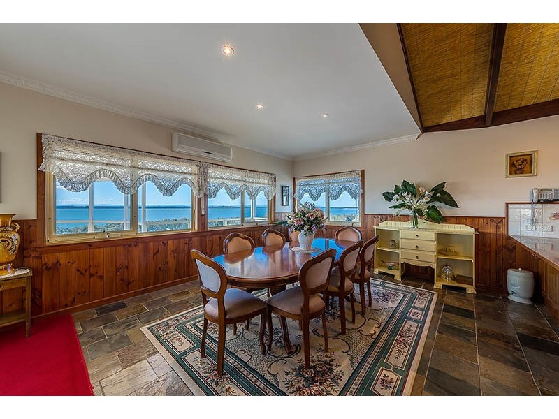 75 Wattle Grove, Loch Sport VIC 3851