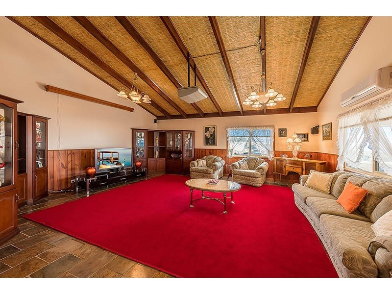 75 Wattle Grove, Loch Sport VIC 3851