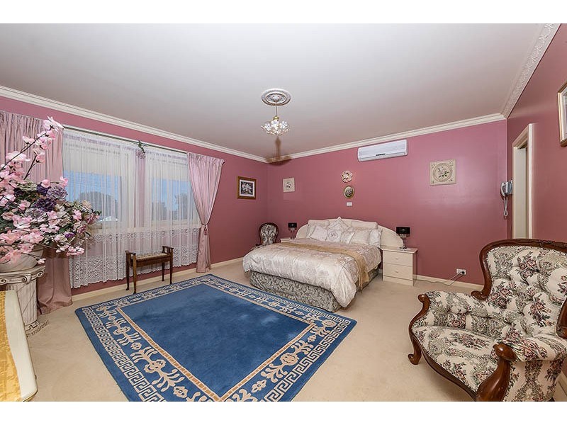 75 Wattle Grove, Loch Sport VIC 3851