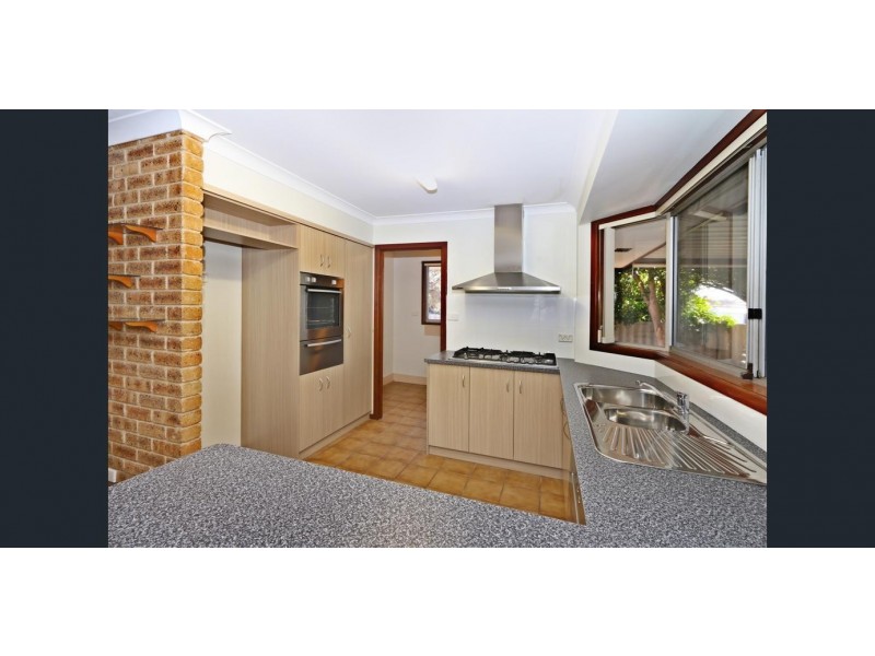 15 Armanta Dr, Carey Park WA 6230