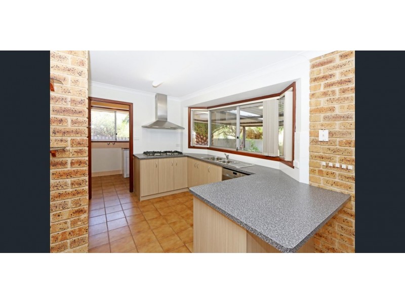 15 Armanta Dr, Carey Park WA 6230