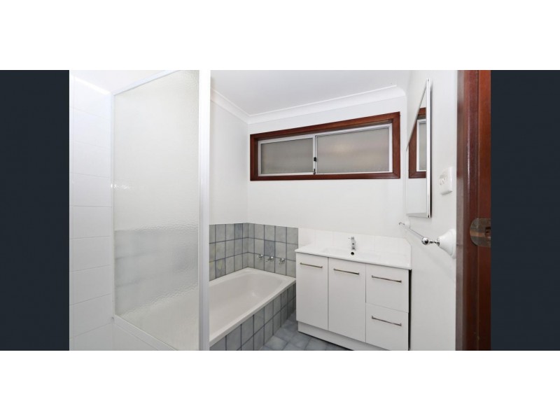 15 Armanta Dr, Carey Park WA 6230