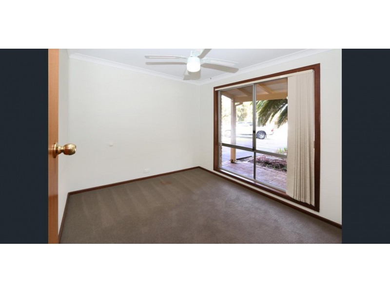 15 Armanta Dr, Carey Park WA 6230