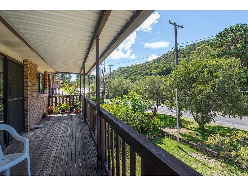 1 Nalya Avenue, Patonga NSW 2256