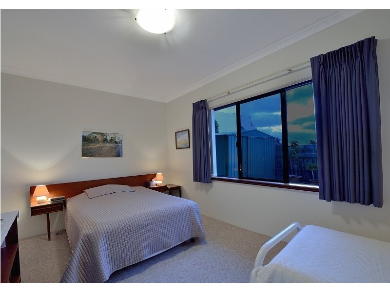 4 Kilkenny Gardens, Halls Head WA 6210