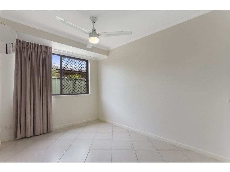 60 Lapoinya Crescent, Warana QLD 4575
