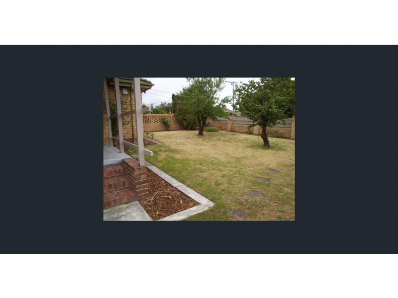 1 Warren Road, Cheltenham VIC 3192