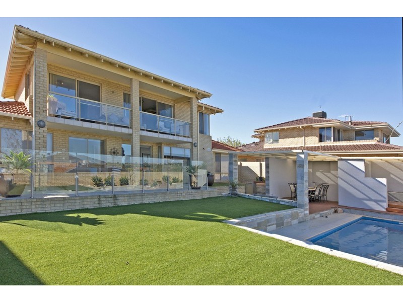 10 Rainbow View, Ocean Reef WA 6027