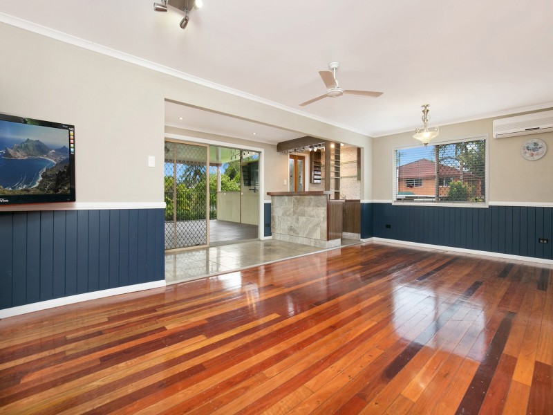 30 Rowanda Street, Slacks Creek QLD 4127