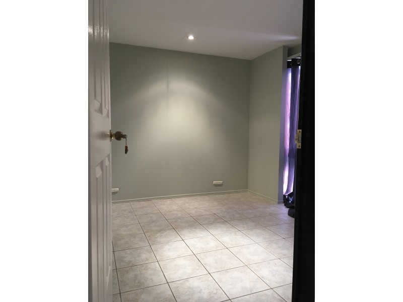 30 Rowanda Street, Slacks Creek QLD 4127