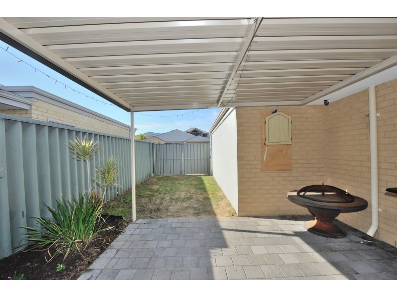 18 Lookout Vista, Singleton WA 6175