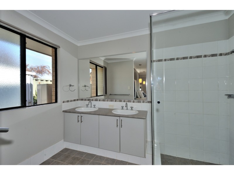 18 Lookout Vista, Singleton WA 6175