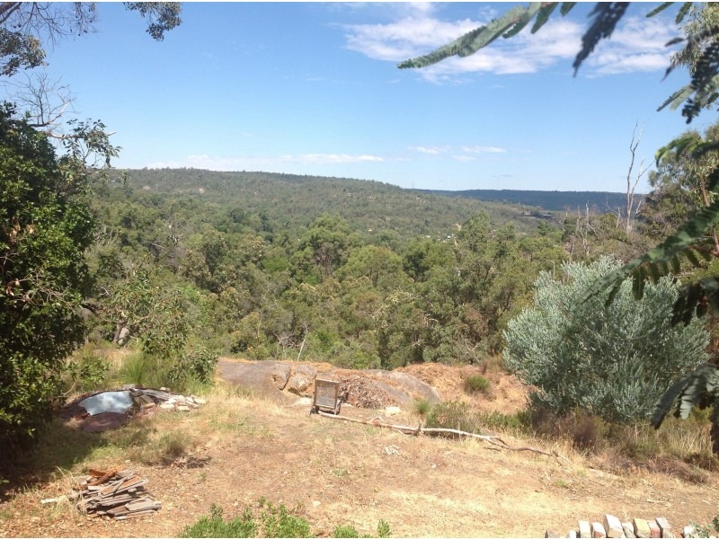 8 Allestree Road, Darlington WA 6070