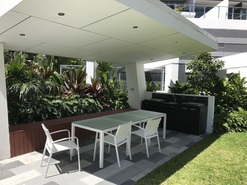 11108/25 East Quay Drive, Biggera Waters QLD 4216