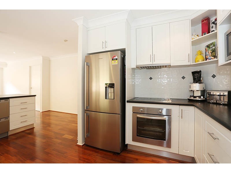 1/2 Leah Court, Wellington Point QLD 4160