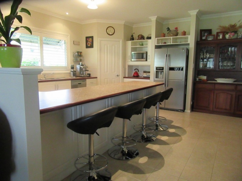 11 Housden Close, Muchea WA 6501