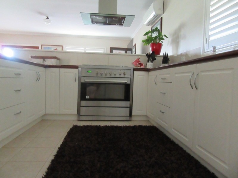 11 Housden Close, Muchea WA 6501