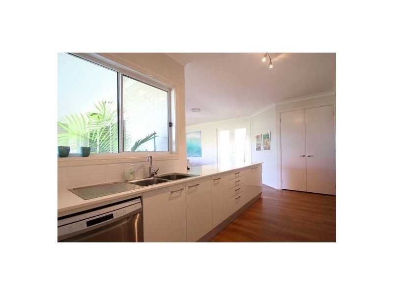 6 Oliver Cove, Broulee NSW 2537