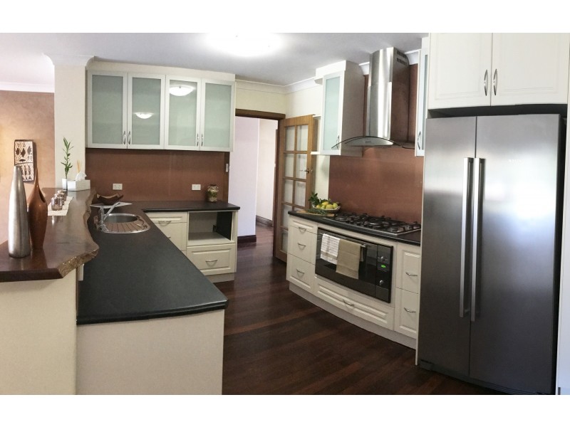 16 Anderson Way, Thornlie WA 6108