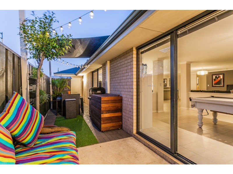 19 Adriana Way, Halls Head WA 6210