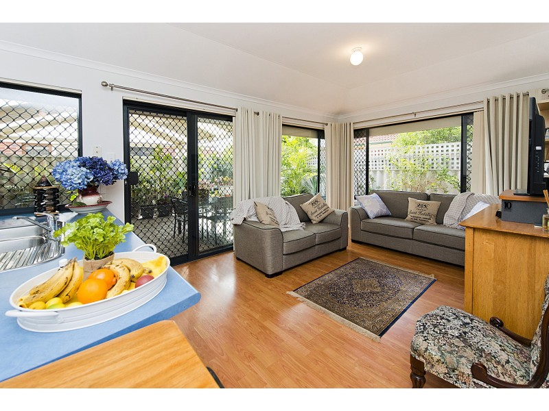 2/41 Cyril Street, Bassendean WA 6054