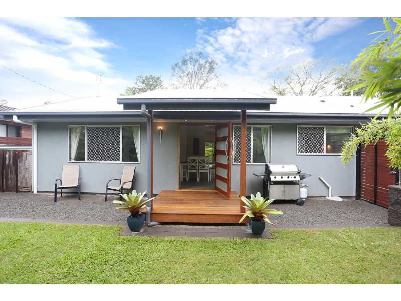 25 Hillcrest Avenue, Nambour QLD 4560