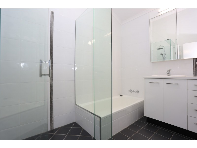 25 Hillcrest Avenue, Nambour QLD 4560