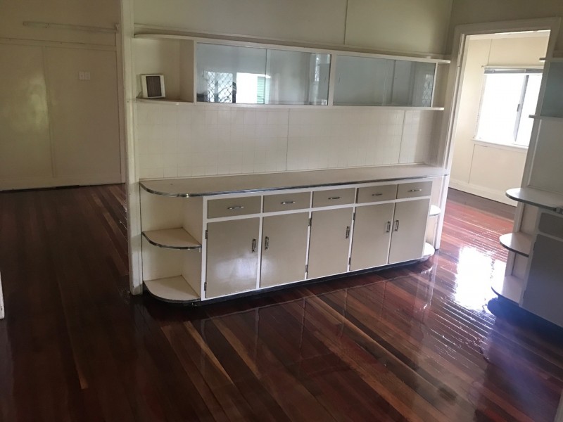 40 Dwyer Street, Silkstone QLD 4304