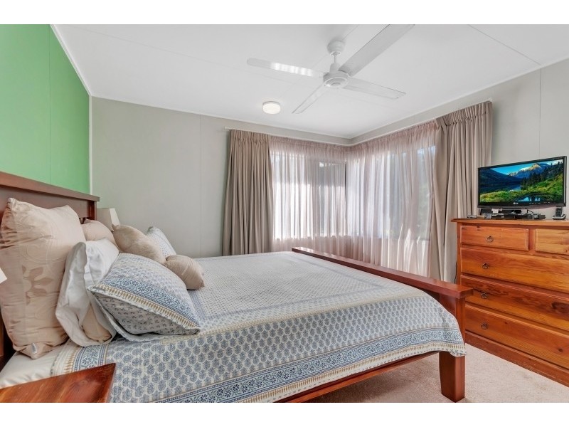 21 Murchison Street, Whitfield QLD 4870