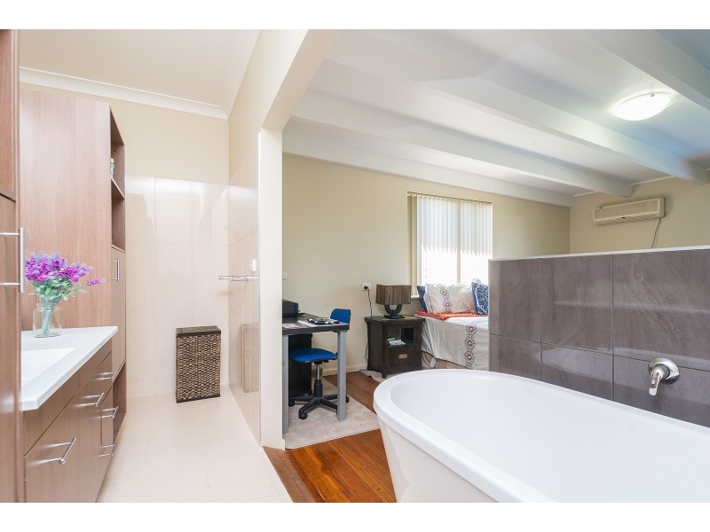 19 Victoria Street, East Kempsey NSW 2440