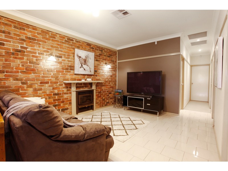 54 Loftus Street, Regentville NSW 2745