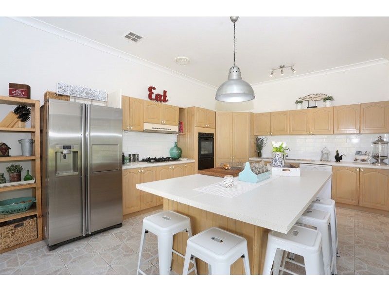 2 Swinton Way, Greenvale VIC 3059