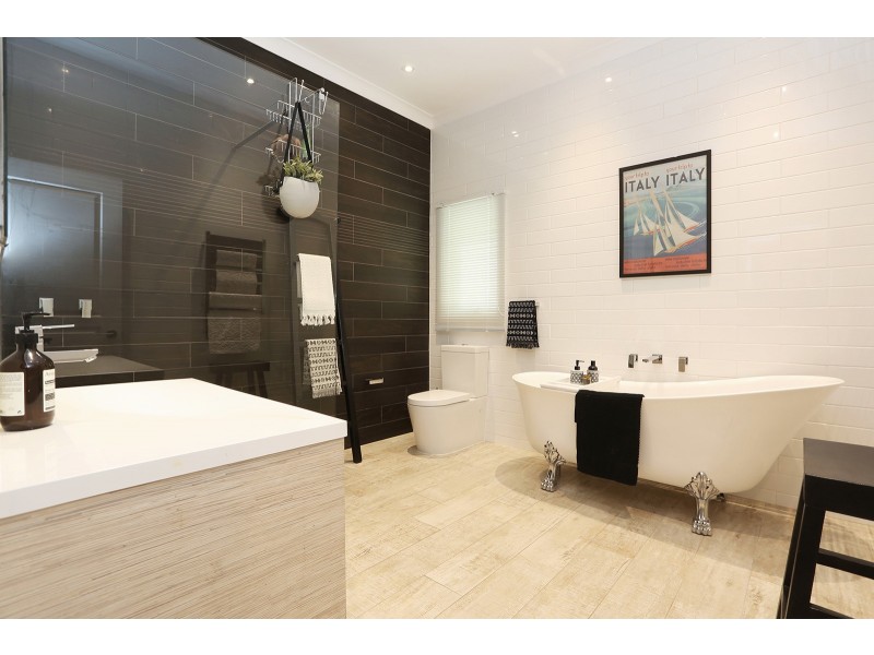 2 Swinton Way, Greenvale VIC 3059