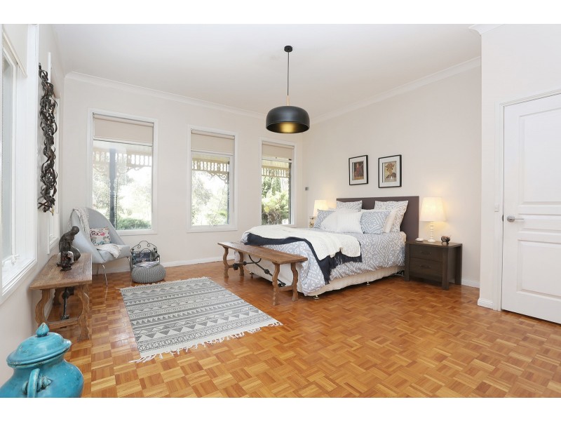 2 Swinton Way, Greenvale VIC 3059