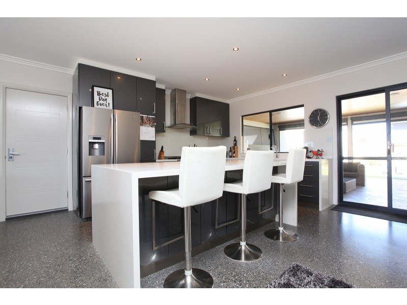 4 Skua Way, Jurien Bay WA 6516