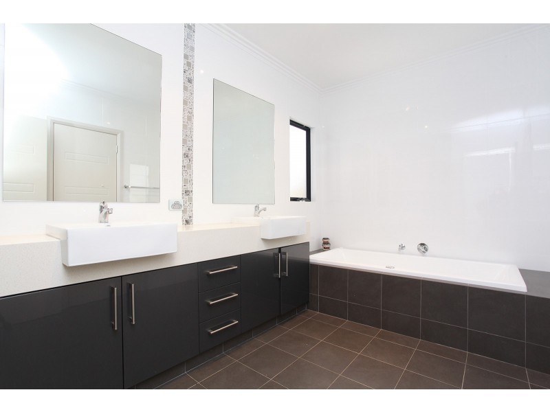 4 Skua Way, Jurien Bay WA 6516