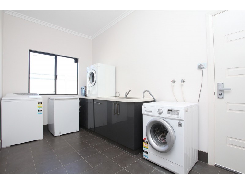 4 Skua Way, Jurien Bay WA 6516