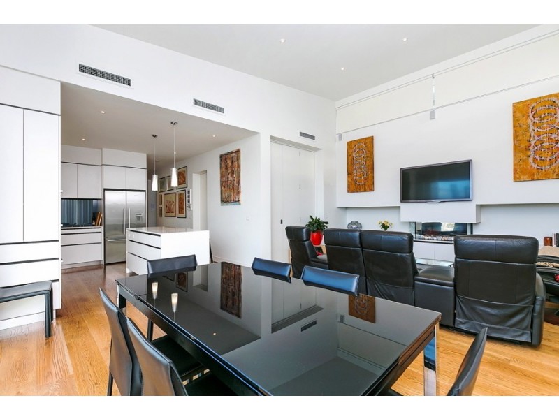 8/74 Stokes Street, Port Melbourne VIC 3207