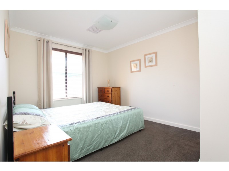 69 Fendam Street, Warnbro WA 6169