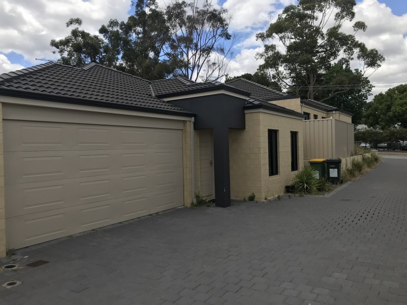 10 Lathwell Street, Armadale WA 6112