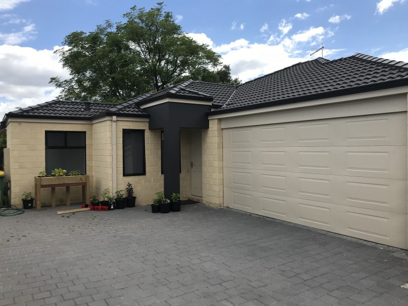 10 Lathwell Street, Armadale WA 6112