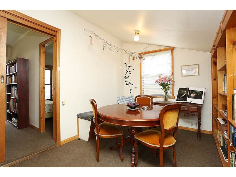 106 La Trobe Street, Redan VIC 3350