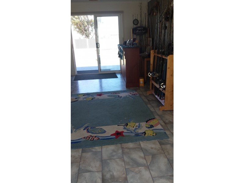 11 Wight Street, Manns Beach VIC 3971