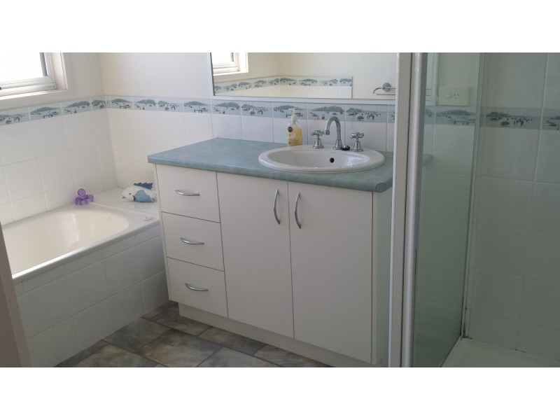 11 Wight Street, Manns Beach VIC 3971