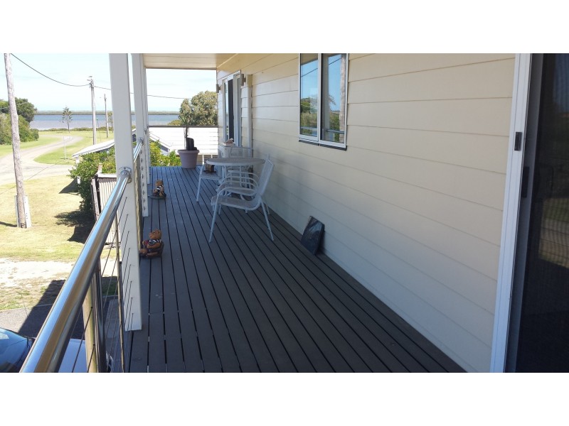 11 Wight Street, Manns Beach VIC 3971