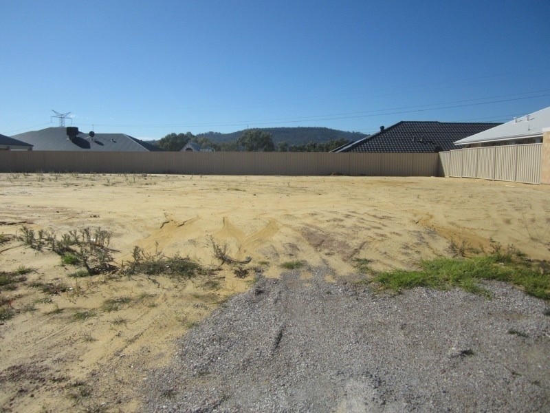21 Sedge way, Helena Valley WA 6056