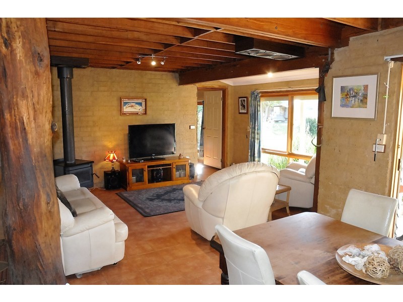 427 Simpsons Creek Road, Bete Bolong VIC 3888