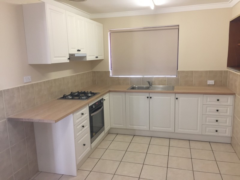 8 Robertson St, Hazelmere WA 6055